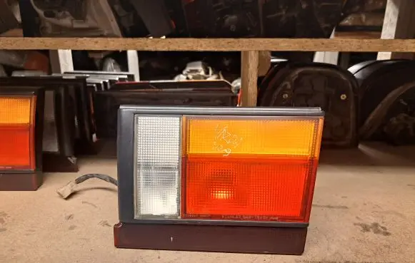 Mazda 929 Tailgate rear/tail lights 0437840 0437840R 0674296
