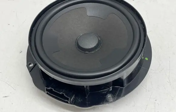 Volkswagen Jetta VII Front door speaker 17A035710