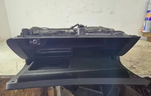 Audi A6 S6 C6 4F Glove box 4F1857035AH 0632357