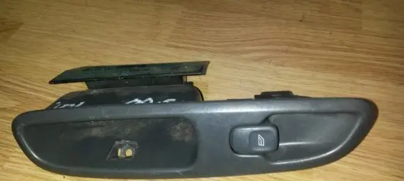 Volvo S60 Electric window control switch 9472275