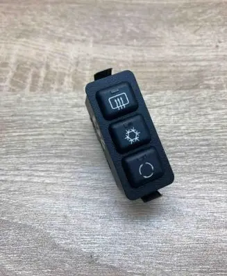 BMW 3 E36 Windscreen/window heater switch 8371020