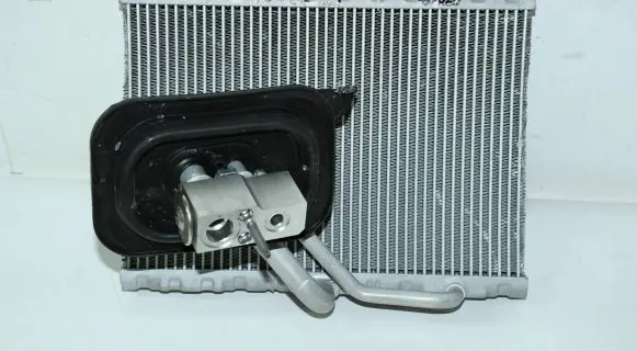 Mercedes-Benz Vito Viano W447 A/C cooling radiator (condenser) DC806005 A4478350400 DC819002
