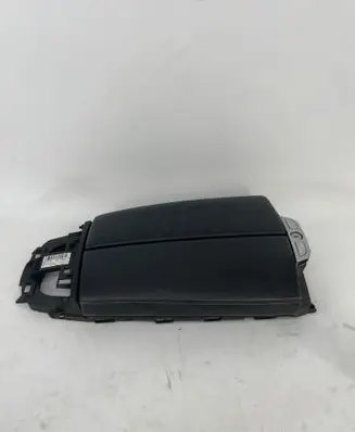 BMW 6 F06 Gran coupe Armrest 58450713 105023395
