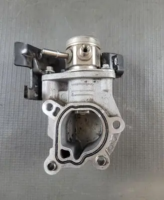 Ford Mustang VI Fuel injection high pressure pump EJ7E9B374AE EJ7E9D376CA