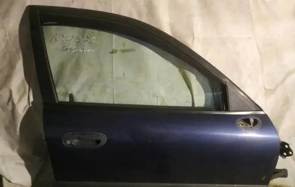 Mitsubishi Carisma Front door MELYNOS