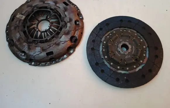 Opel Zafira B Clutch set kit Z19DTH