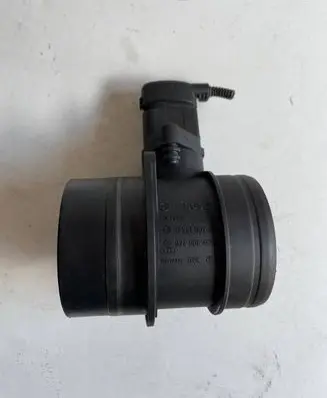 Audi A3 S3 8P Mass air flow meter 0281002461 074906461B