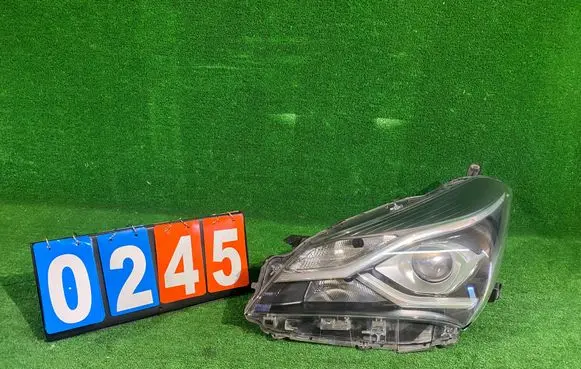 Toyota Yaris Headlight/headlamp