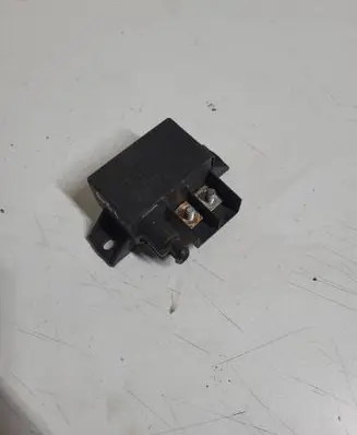 Mercedes-Benz ML W163 Charging relay A0025426419 0332002167