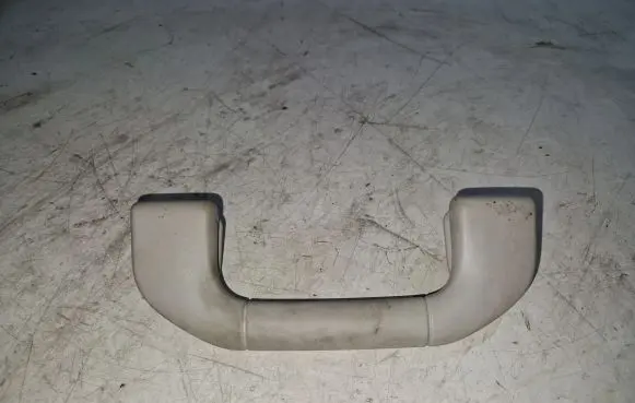 Mercedes-Benz C W204 Front interior roof grab handle A204100051
