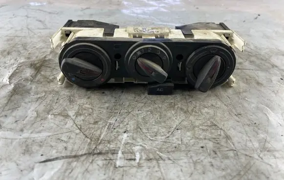 Seat Ibiza IV (6J,6P) Climate control unit 6J0820045 6Q0819445