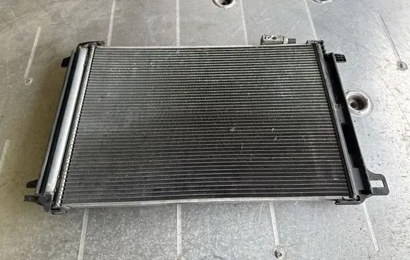 Mercedes-Benz E A207 A/C cooling radiator (condenser) A2045000554