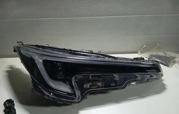 Toyota Corolla E210 E21 Headlight/headlamp 8111002x10