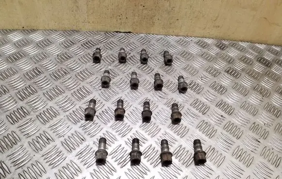 Volkswagen Polo V 6R Nuts/bolts 