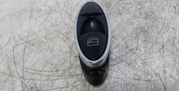 Mercedes-Benz E W211 Electric window control switch A2118218651