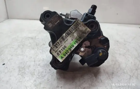 Mercedes-Benz ML W166 Fuel injection high pressure pump A6420701201