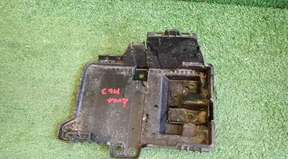 Battery box tray