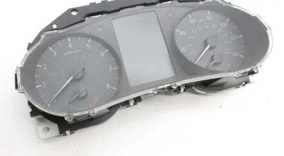 Nissan Qashqai Speedometer (instrument cluster)
