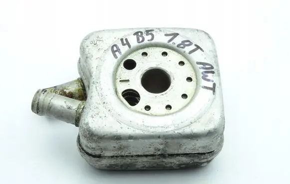 Audi A4 S4 B5 8D Engine oil radiator 