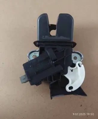 Audi A6 S6 C6 4F Tailgate/trunk/boot lock/catch/latch 4F5827505D 4F5827505