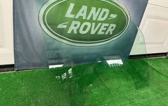Land Rover Defender Sliding door window/glass 43R00391