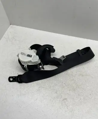 BMW X3 E83 Front seatbelt 34003070 7348 170551