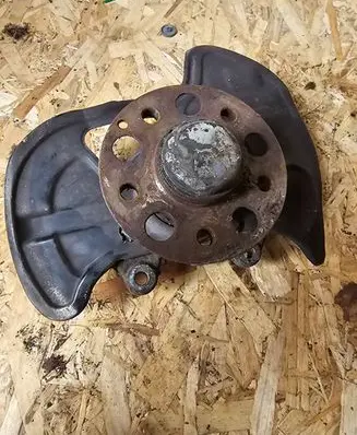 Mercedes-Benz C W204 Front wheel hub spindle knuckle 20402