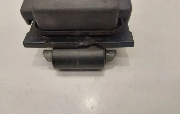 Volkswagen Golf II Glove box lock 191857131