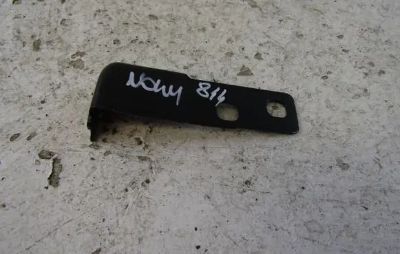 Audi A4 S4 B9 Fender mounting bracket 8W0821433B