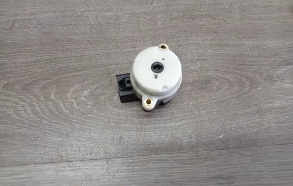 Volvo V70 Ignition lock contact 8645228