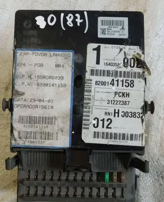 Renault Laguna II Fuse module 8200139619