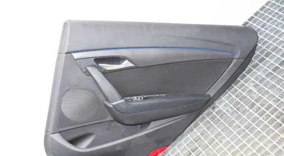 Hyundai i40 Rear door card panel trim