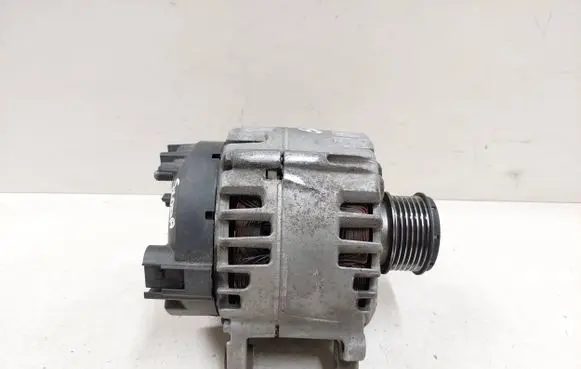 Skoda Superb B6 (3T) Generator/alternator 03L903024M 114010657 2617854B