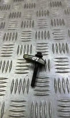 Renault Megane IV Fuel Injector clamp holder 