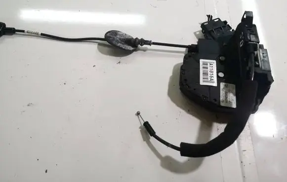 Renault Fluence Rear door lock 825020019r 40747173