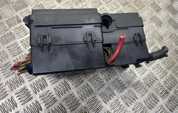 Volvo S40 Fuse box set 518818000 5688040 30737462
