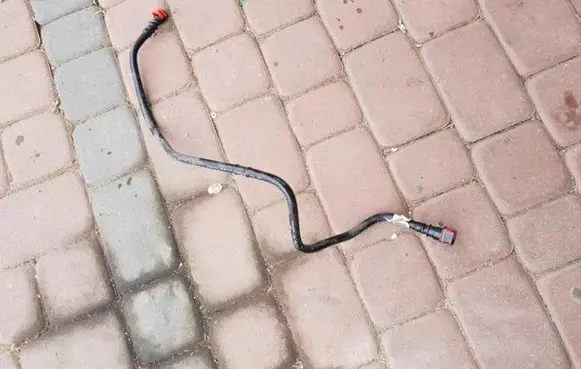 Opel Insignia B Vacuum line/pipe/hose 84131553