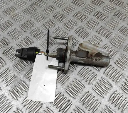 Clutch slave cylinder