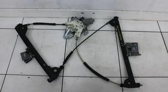 Mercedes-Benz SLK R170 Front door window regulator with motor 