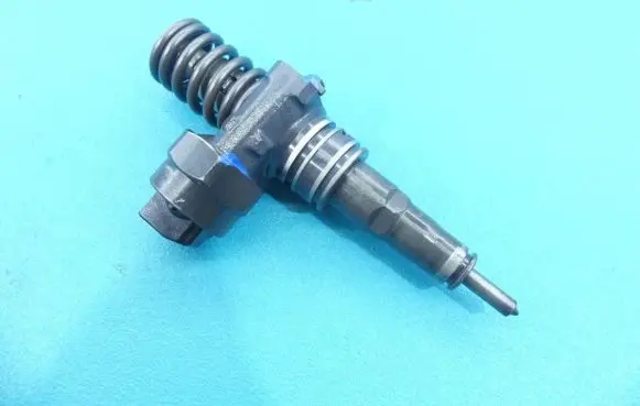 Volkswagen Golf IV Fuel injector 0414720007 IMPRK1188519