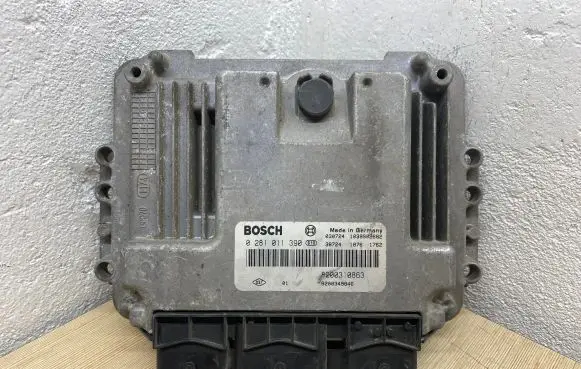 Renault Scenic II - Grand scenic II Engine control unit/module 8200349846 8200310863 0281011390