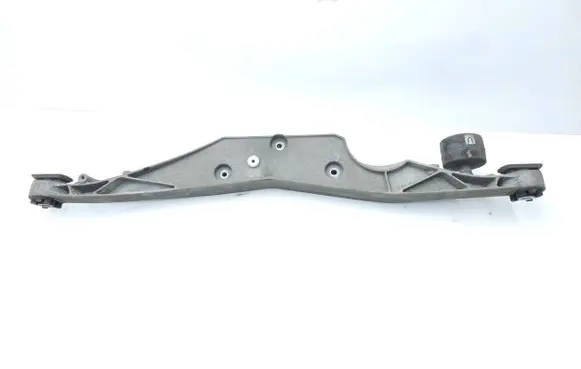 BMW 2 F45 Rear differential/diff mount bracket 6852896