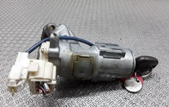 Toyota Yaris Ignition lock 45020521
