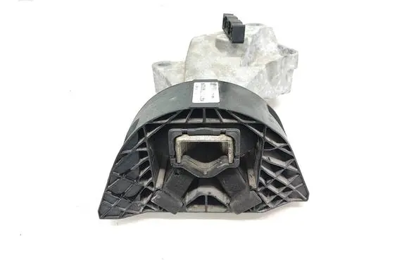 Dacia Sandero II Engine mount bracket 146843 15752043R