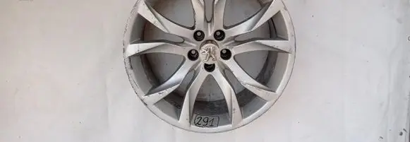 Peugeot RCZ R19 alloy rim 9673495677