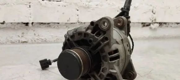 Audi Q3 8U Generator/alternator 03l903023