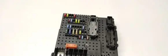 Volvo S60 Fuse box set 30728512 06W382 28017881