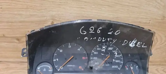 Mazda 626 Speedometer (instrument cluster) GB3AA