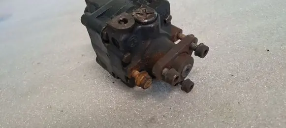 Audi Coupe Power steering pump 054145165A