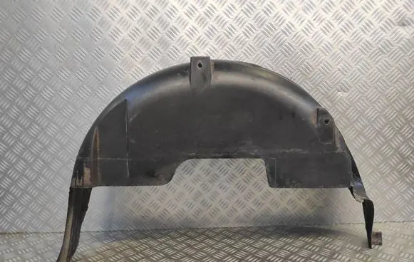 Rear arch fender liner splash guards